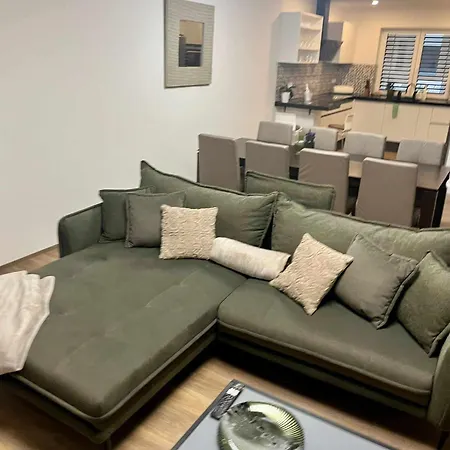Vila Emma *
